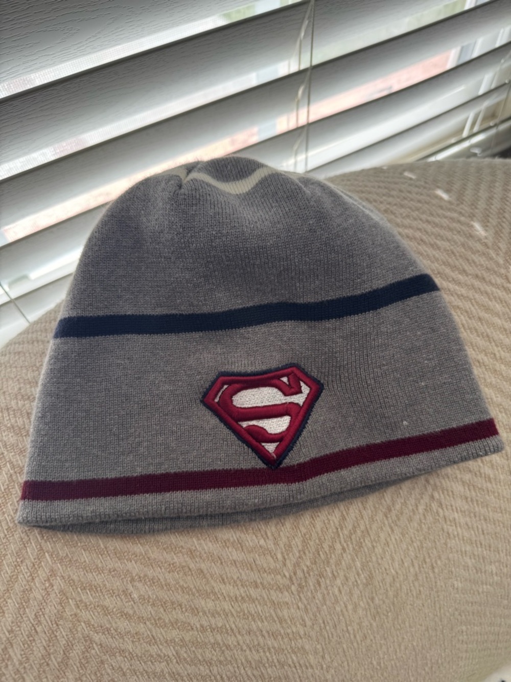 Superman Knit beanie with Red Trim - (Gray- Kids)